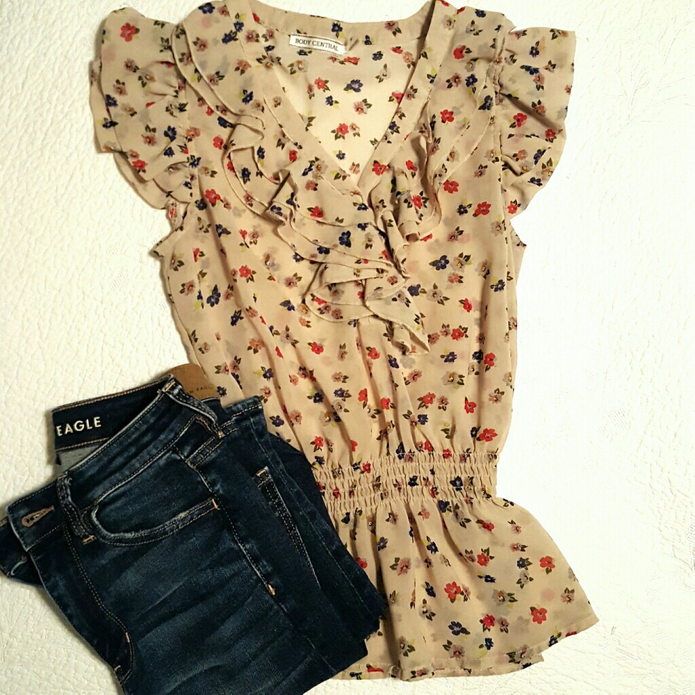 Like new! Vintage top size small